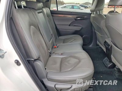 Zdjęcie 11 z 13 samochodu: 2022 TOYOTA HIGHLANDER VIN:5TDDZRBH4NS211964 - miniatura