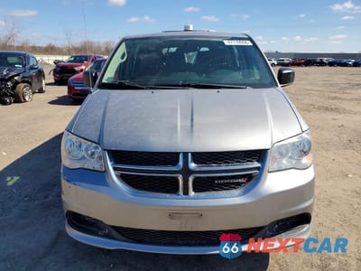 Piąte zdjęcie samochodu w środku: 2016 DODGE GRAND CARAVAN SE VIN:2C4RDGBG4GR378501 - miniatura