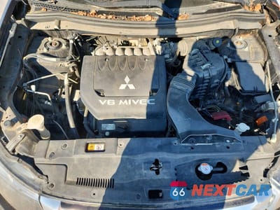 Zdjęcie 12 z 12 samochodu: 2015 MITSUBISHI OUTLANDER GT VIN:JA4JZ4AX0FZ010491 - miniatura