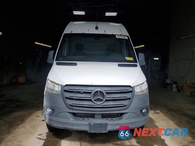 Piąte zdjęcie samochodu w środku: 2019 MERCEDES BENZ SPRINTER 2500 DELIVERY VAN VIN:WD3PF1ED5KT014812 - miniatura