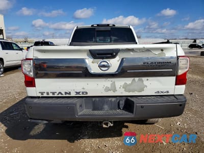 Zdjęcie 6 z 12 samochodu: 2017 NISSAN TITAN XD PLATINUM RESERVE VIN:1N6BA1F46HN539899 - miniatura