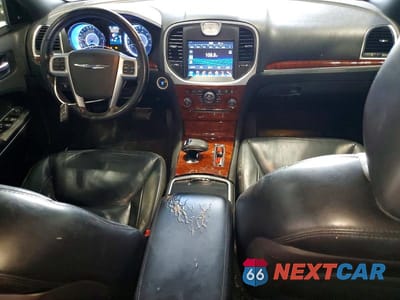 Zdjęcie 8 z 12 samochodu: 2012 CHRYSLER 300 LIMITED VIN:2C3CCACG1CH123796 - miniatura
