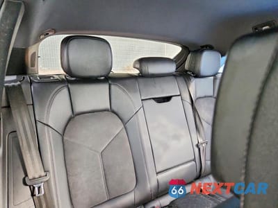 Zdjęcie 11 z 13 samochodu: 2021 PORSCHE MACAN VIN:WP1AA2A54MLB14335 - miniatura