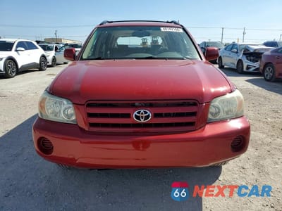 Piąte zdjęcie samochodu w środku: 2004 TOYOTA HIGHLANDER BASE VIN:JTEDP21A640016382 - miniatura