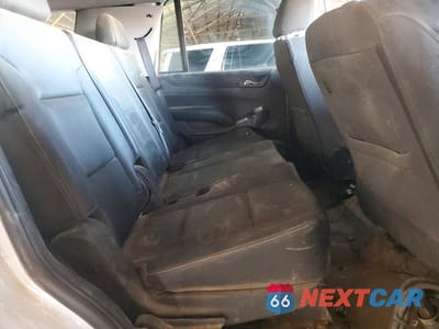 Zdjęcie 10 z 11 samochodu: 2019 CHEVROLET TAHOE SPECIAL SERVICE 4WD VIN:1GNSKFEC7KR128752 - miniatura