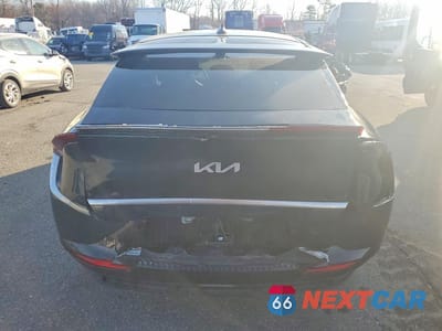 Zdjęcie 6 z 11 samochodu: 2023 KIA EV6 WIND VIN:KNDC34LAXP5602725 - miniatura