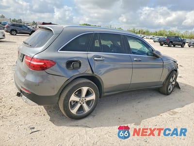 Trzecie zdjęcie samochodu z tyłu: 2019 MERCEDES-BENZ GLC 300 VIN:WDC0G4JB4KV154858 - miniatura