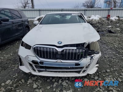 Piąte zdjęcie samochodu w środku: 2024 BMW I5 EDRIVE 40 VIN:WBY33FK03RCP84480 - miniatura