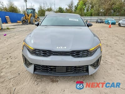 Piąte zdjęcie samochodu w środku: 2025 KIA K5 GT-LINE VIN:KNAG64J7XS5304374 - miniatura