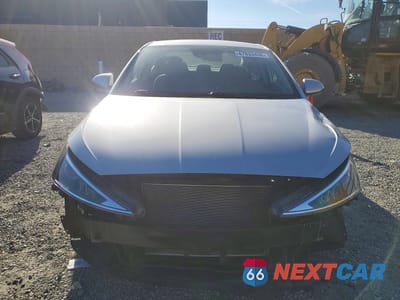 Piąte zdjęcie samochodu w środku: 2019 HYUNDAI ELANTRA SEL VIN:KMHD84LF3KU887926 - miniatura