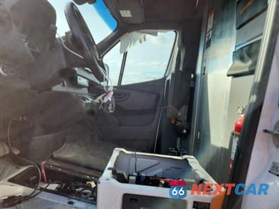 Zdjęcie 7 z 14 samochodu: 2023 MERCEDES BENZ SPRINTER 2500 VIN:W1Y4KCHY3PT130415 - miniatura