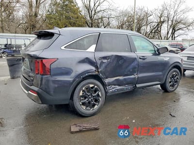 Trzecie zdjęcie samochodu z tyłu: 2025 KIA SORENTO S VIN:5XYRLDJC8SG353694 - miniatura