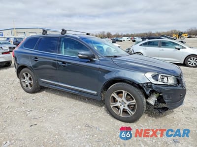 Czwarte zdjęcie samochodu z boku: 2014 VOLVO XC60 T6 VIN:YV4902DZXE2554683 - miniatura