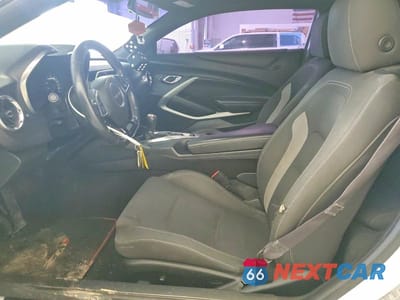 Zdjęcie 7 z 11 samochodu: 2017 CHEVROLET CAMARO SS VIN:1G1FE1R70H0122203 - miniatura