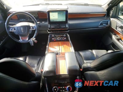 Zdjęcie 8 z 13 samochodu: 2018 LINCOLN NAVIGATOR RESERVE VIN:5LMJJ2LT4JEL19370 - miniatura
