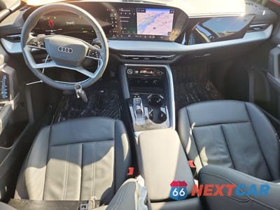 Zdjęcie 8 z 12 samochodu: 2025 AUDI Q5 PREMIUM VIN:WA11AAGU9S2032804 - miniatura