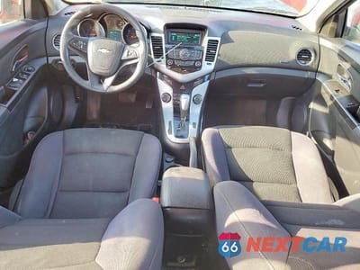Zdjęcie 8 z 12 samochodu: 2015 CHEVROLET CRUZE LT VIN:1G1PC5SB0F7155738 - miniatura