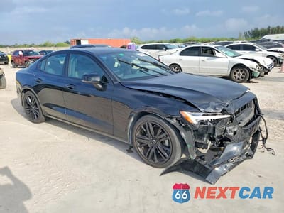 Czwarte zdjęcie samochodu z boku: 2024 VOLVO S60 PLUS VIN:7JRL12TH5RG298378 - miniatura