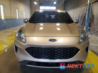 Piąte zdjęcie samochodu w środku: 2020 FORD ESCAPE SE VIN:1FMCU0G66LUA51250 - miniatura