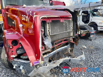 Zdjęcie 9 z 10 samochodu: 2008 VOLVO VT SEMI TRUCK VIN:4V4LC9KK68N489983 - miniatura