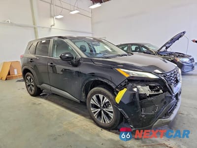Czwarte zdjęcie samochodu z boku: 2023 NISSAN ROGUE SV VIN:5N1BT3BB6PC828297 - miniatura