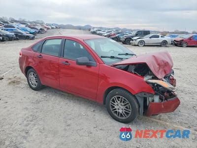 Czwarte zdjęcie samochodu z boku: 2011 FORD FOCUS SE VIN:1FAHP3FN8BW146817 - miniatura