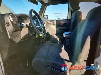 Zdjęcie 7 z 12 samochodu: 2011 JEEP WRANGLER SPORT VIN:1J4AA2D11BL620366 - miniatura