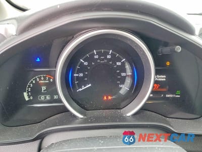 Zdjęcie 9 z 11 samochodu: 2020 HONDA FIT EX VIN:3HGGK5H88LM727048 - miniatura