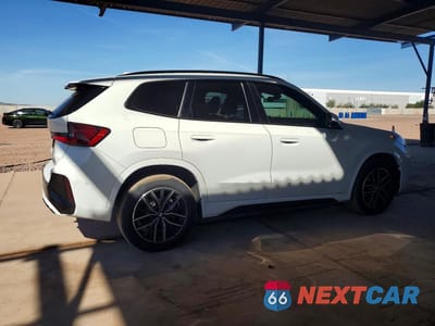 Trzecie zdjęcie samochodu z tyłu: 2023 BMW X1 XDRIVE28I VIN:WBX73EF08P5V99689 - miniatura