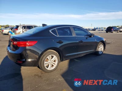 Trzecie zdjęcie samochodu z tyłu: 2013 ACURA ILX 20 VIN:19VDE1F32DE000453 - miniatura