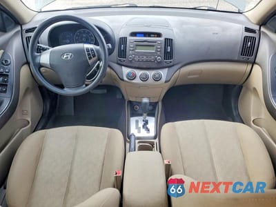Zdjęcie 8 z 12 samochodu: 2010 HYUNDAI ELANTRA VIN:KMHDU4AD0AU019457 - miniatura