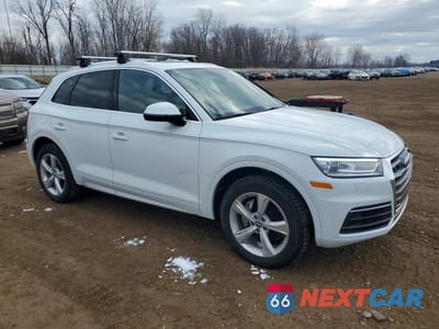 Czwarte zdjęcie samochodu z boku: 2020 AUDI Q5 PREMIUM VIN:WA1ANAFY1L2083482 - miniatura