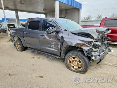 Czwarte zdjęcie samochodu z boku: 2016 TOYOTA TUNDRA TRD PRO VIN:5TFDW5F12GX566207 - miniatura