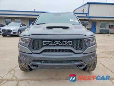 Piąte zdjęcie samochodu w środku: 2023 RAM 1500 TRX VIN:1C6SRFU96PN660168 - miniatura