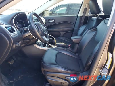 Zdjęcie 7 z 11 samochodu: 2019 JEEP COMPASS LATITUDE VIN:3C4NJDBB7KT850576 - miniatura