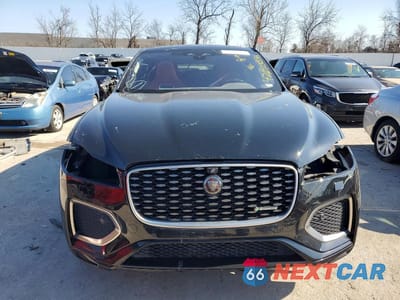 Piąte zdjęcie samochodu w środku: 2021 JAGUAR F-PACE R-DYNAMIC S VIN:SADCT2FU1MA666055 - miniatura