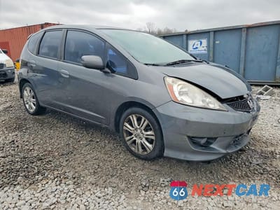 Czwarte zdjęcie samochodu z boku: 2011 HONDA FIT SPORT VIN:JHMGE8H63BS007764 - miniatura