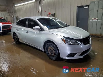 Czwarte zdjęcie samochodu z boku: 2017 NISSAN SENTRA S VIN:3N1AB7AP6HY237048 - miniatura