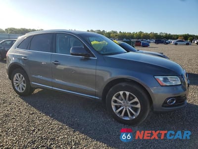 Czwarte zdjęcie samochodu z boku: 2016 AUDI Q5 PREMIUM PLUS VIN:WA1L2AFP2GA038278 - miniatura