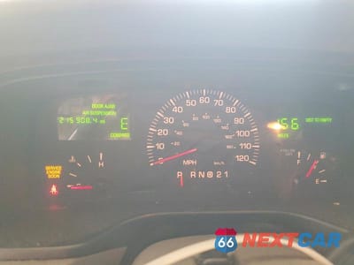 Zdjęcie 9 z 12 samochodu: 2001 LINCOLN TOWN CAR SIGNATURE VIN:1LNHM82W51Y613544 - miniatura