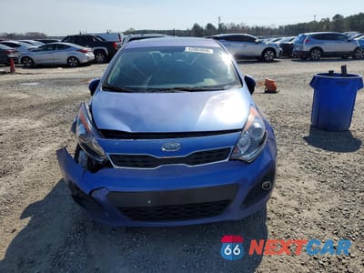 Piąte zdjęcie samochodu w środku: 2012 KIA RIO 5-DOOR SX VIN:KNADN5A39C6036504 - miniatura