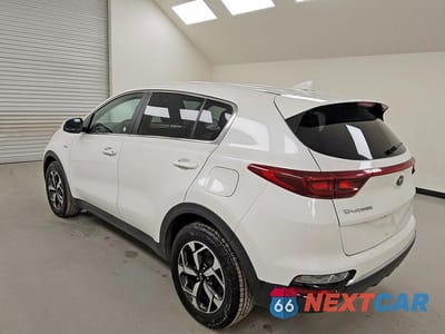 Drugie zdjęcie samochodu z przodu: 2021 KIA SPORTAGE LX VIN:KNDPMCACXM7917781 - miniatura