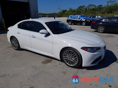 Czwarte zdjęcie samochodu z boku: 2018 ALFA ROMEO GIULIA TI VIN:ZARFAECN0J7581364 - miniatura