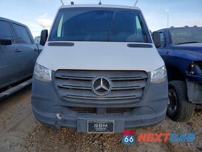 Piąte zdjęcie samochodu w środku: 2019 MERCEDES BENZ SPRINTER 2500 VIN:WD3PF0CD2KP047529 - miniatura