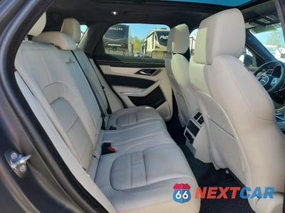 Zdjęcie 10 z 12 samochodu: 2023 JAGUAR F-PACE R-DYNAMIC S VIN:SADCT2FU2PA715848 - miniatura
