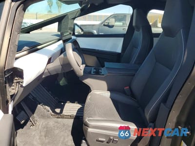 Zdjęcie 7 z 12 samochodu: 2024 TESLA CYBERTRUCK VIN:7G2CEHED8RA014035 - miniatura