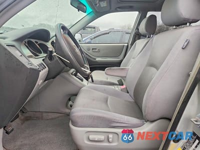 Zdjęcie 7 z 12 samochodu: 2004 TOYOTA HIGHLANDER BASE VIN:JTEEP21A340061784 - miniatura