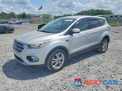 2017 FORD ESCAPE SE 1FMCU0GD1HUB00957 - główne zdjęcie licytacji z USA - miniatura