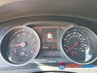 Zdjęcie 9 z 12 samochodu: 2015 VOLKSWAGEN GTI VIN:3VW5T7AU6FM004368 - miniatura