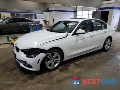 2016 BMW 328 I SULEV WBA8E9G52GNT82584 - główne zdjęcie licytacji z USA - miniatura